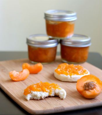 Рецепт приготовления варенья с абрикосов при помощи хлебопечки