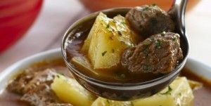 Рецепты для ленивых хозяек: говядина тушеная с картофелем