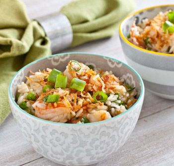 Салат с кальмарами, рисом и креветками