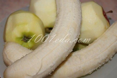 Слоеный пирог с яблоками и бананами