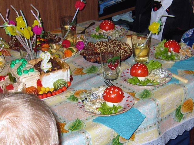 Детский стол на день рождения