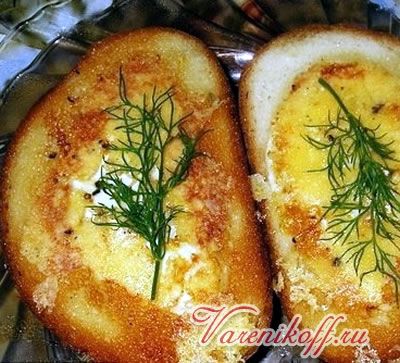 Белый хлеб с яйцом