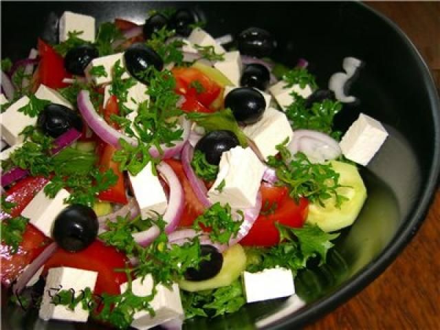 Как делать салат греческий