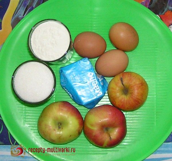 Как приготовить яблочный пирог в мультиварке