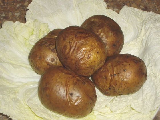 Как в духовке запечь картофель в мундире