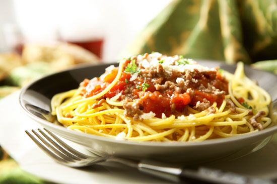 Приготовление спагетти с соусом