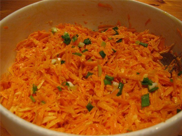 Салат из лука и моркови