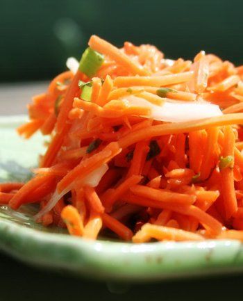  салат из жареной рыбы с морковью