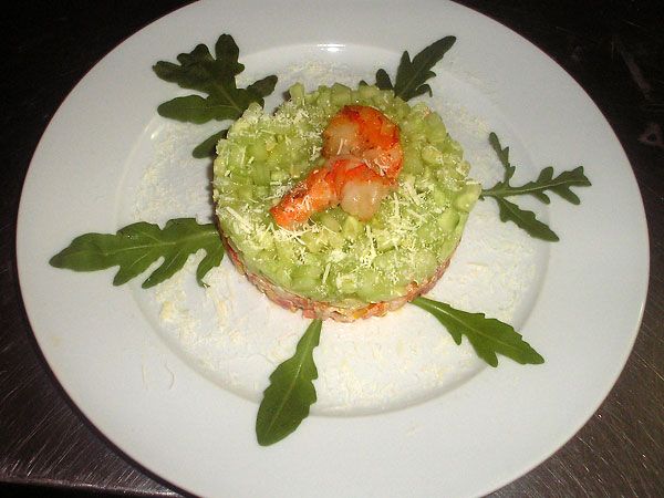 Салат с креветками бриз фото