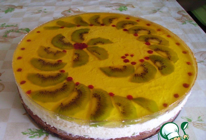 Торт бисквит с желе и фруктами