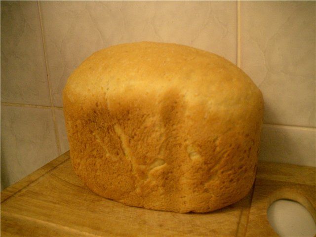 В хлебопечке хлеб из кукурузной муки