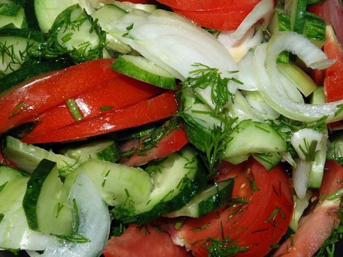 Салат с огурцов и помидор без стерилизации