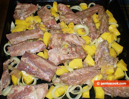 Ребрышки с картошкой в духовке рецепт с фото